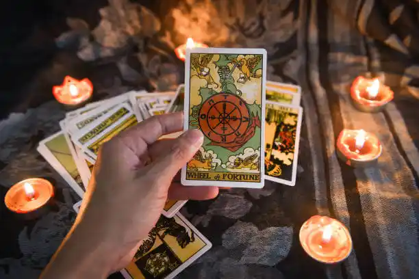 tarot cards Bratenahl